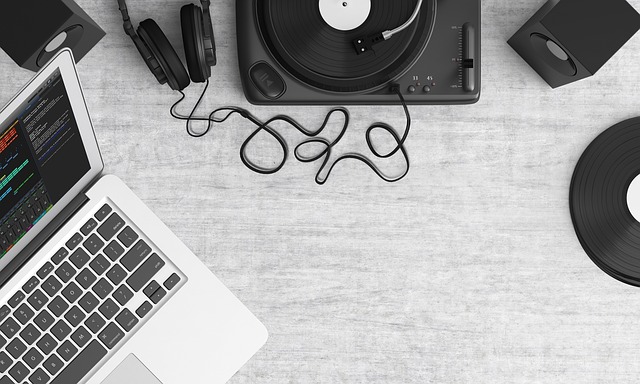 turntable-1109588_640